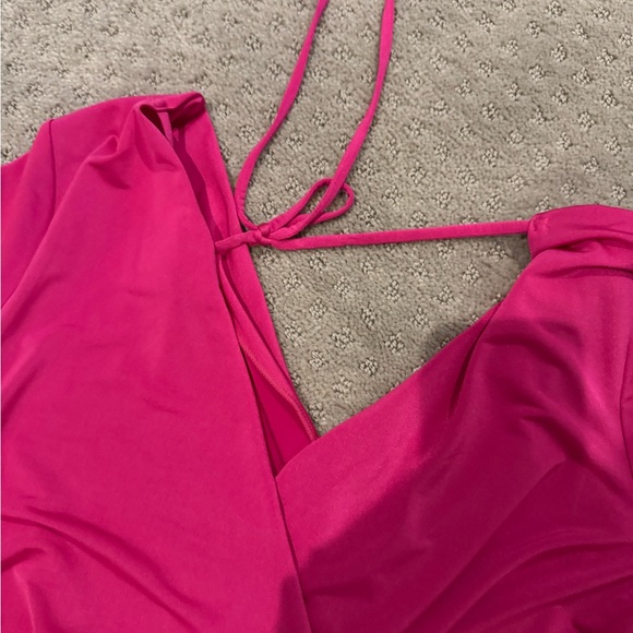 Express deep V bodysuit - Picture 2 of 5